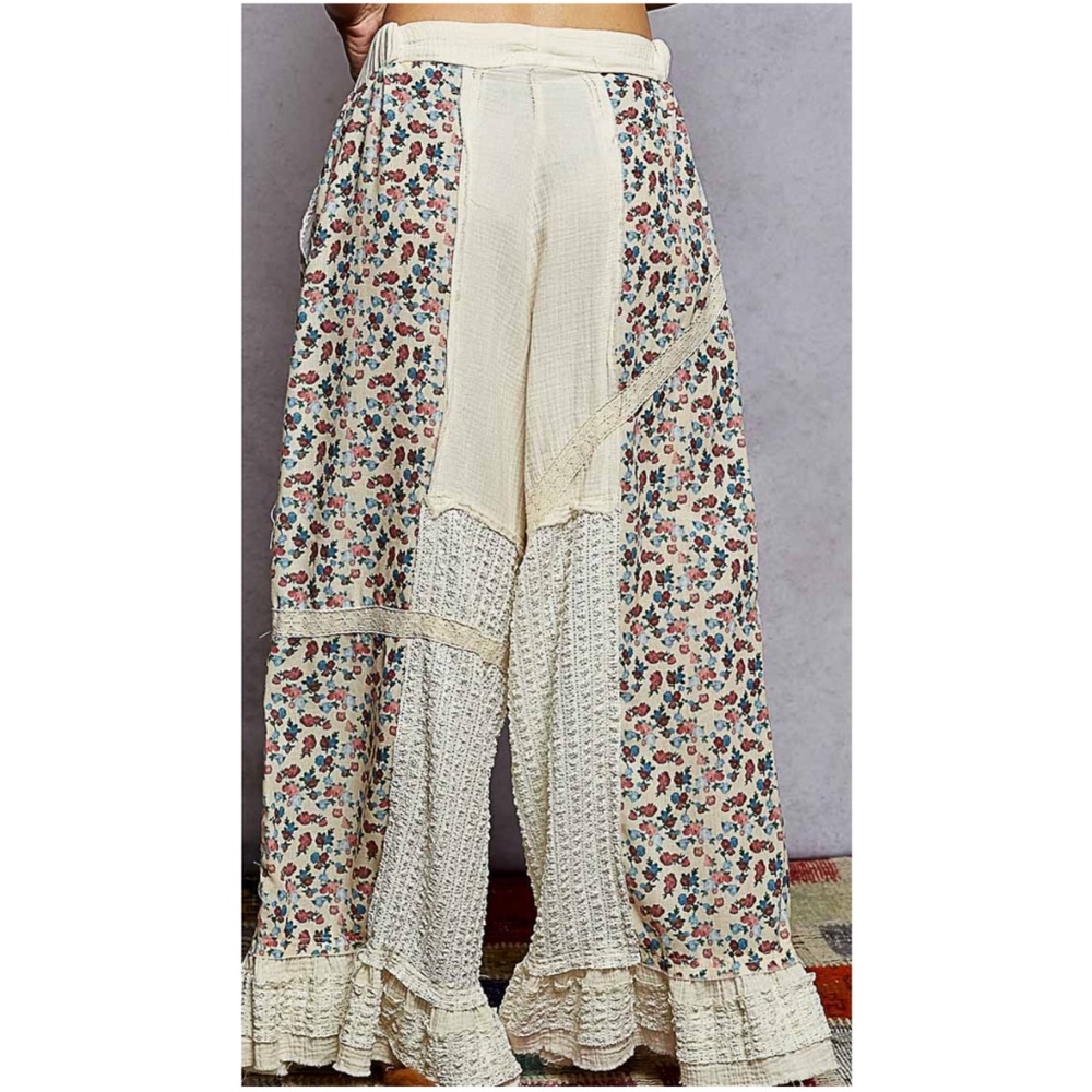 POL Cream Patchwork Wide-Leg Pants with Floral Panels - Picture 3 of 4
